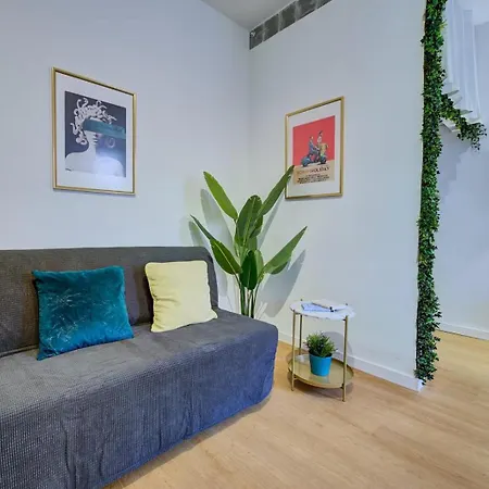 Modern Art Apartment San Giovanni-2